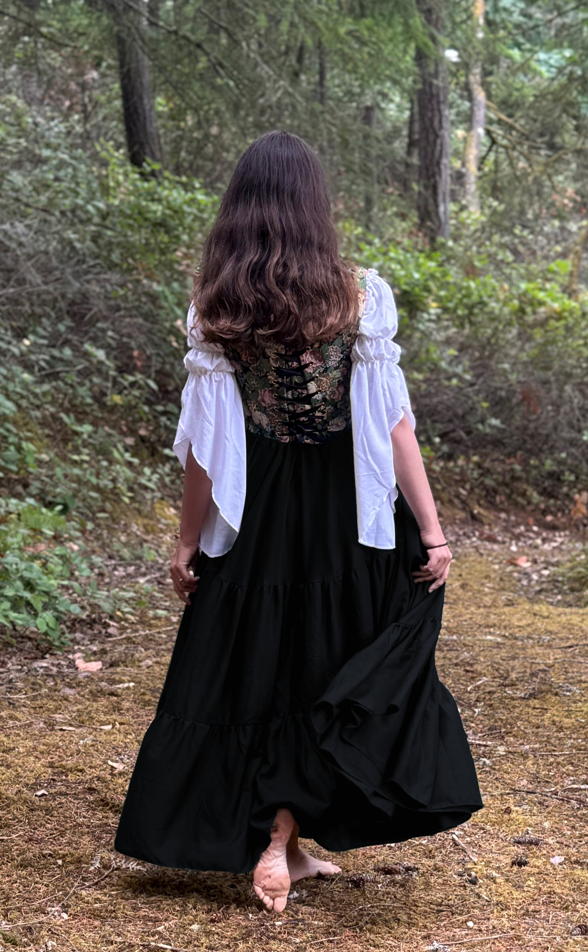 The SARAH- Renaissance Fair 3 Pc Dress Women Fantasy Medieval Cosplay BLACK Skirt- Costume - Floral Tapestry Corset Bodice