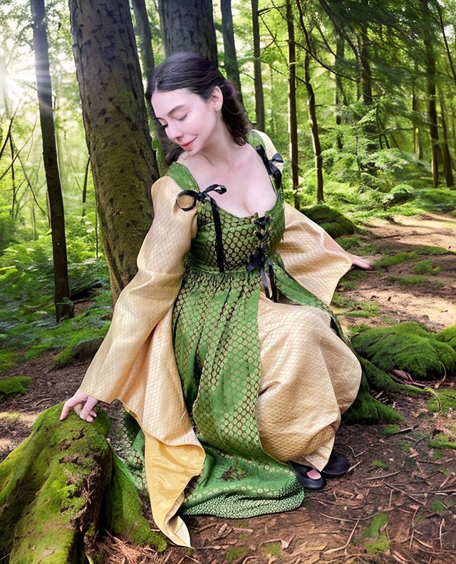 Renaissance Women's Dress Costume Elf Fantasy Elven Cosplay 2-Piece Dress Gown Set Olive/Gold - " The Verona" - Reminisce Brand